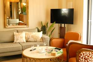Salon avec smart tv