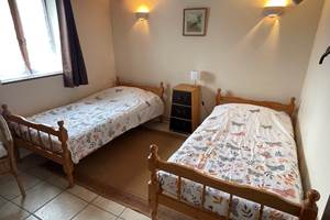 Chambre 2 lits simple 90x190