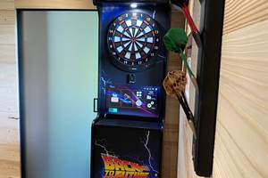 Salle de jeux avec Jeux de fléchette vintage professionnel