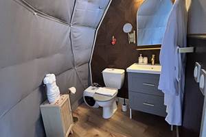 Coin sanitaire à l'intérieur du Dôme