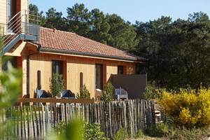 COTE PHARE EXT JOUR20