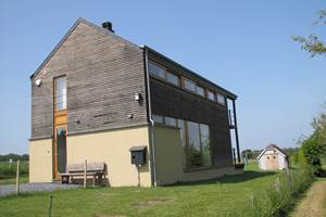 Maison façade côté de droit