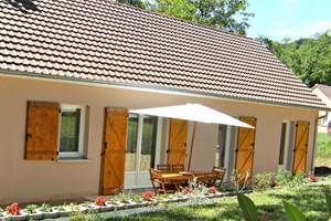 GITE MEYSSAC - TERRASSE