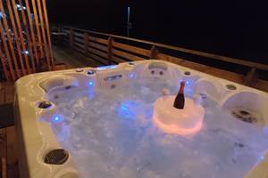JACUZZI CHAMPAGNE