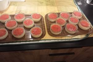 Flan avec sa purée de fraise menthe