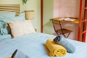 chambre 2 vue sur bureau