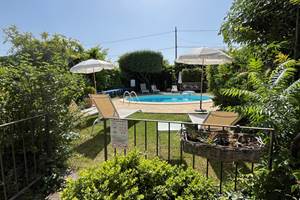 Le Mas Mellou / Chambre Mont Serein / La Piscine