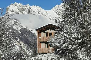 Le chalet- en arrière plan les mamelles de Beaune versant Ouest de la Vanoise