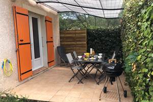 Les Mazets du Rouret - Che^ne Vert terrasse tranquille