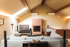 Gi^te Maud Neuprez. EXTERIEUR BOOKING HD-28