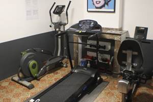 salle-de-sport-gite-famille-olonzac-velo-tapis