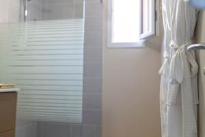 Salle de douche et WC - Chambre d'hôtes Orzals