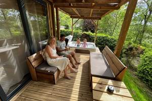 Grande Terrasse couverte vue sur la nature
