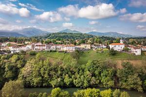 vue-generale-cambo-les-bains-village.jpg