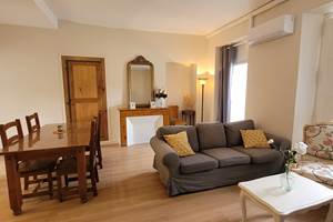 LA-BELLE-SAISON-Luchon-Location-d'appartements-Gentiane-Salon