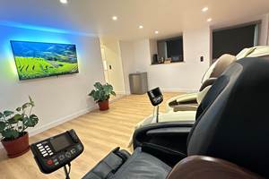 love-room-eden-de-roques-fauteuils-de-massage (4)