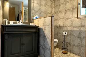 Salle de bain- Chambre Isaac- La serre des Mourgues