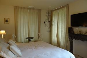Les-Tilleuls-Bed-Breakfast-a-Vielsalm-Chambre-Bryn-Mawr-14