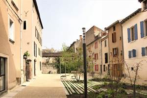 Place Saint Priest