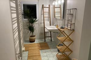 salle de bain  accès PMR gîte 14 personnes VALORBIQUET