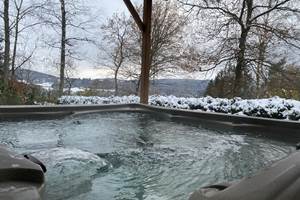 Spa privatif chauffé en hiver à 38 °C