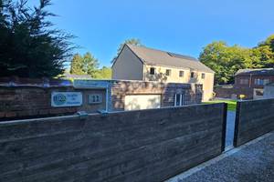 Façade avant et portail