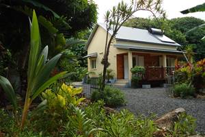 Maison vue du jardin