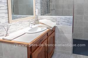 Chambre Denise salle d'eau
