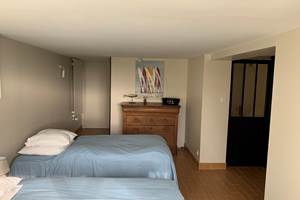 chambre familiale au rez-de-jardin