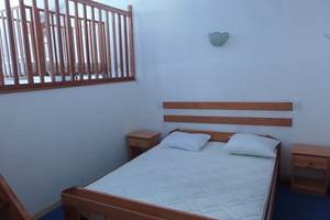 B6 chambre 1 avec espace bb