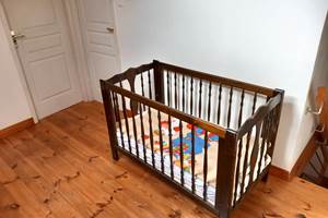 LE-GITE-DE-NADINE-Lit-Bébé
