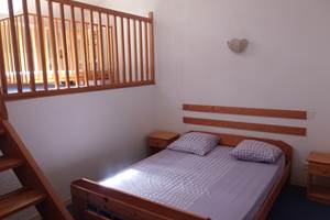 C8 Chambre 1 avec espace bb