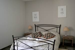 chambre au rez-de-chaussee - La grande grange - Gîtes du Maréchat