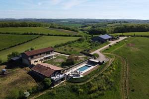 vue aérienne gîte 4 étoiles ferme du Hitton