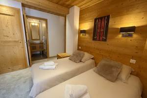 2ème chambre avec douche (lits jumeaux ou grand lit de 160)