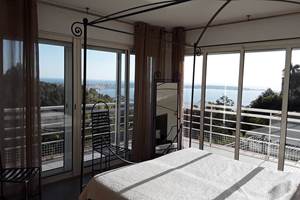 Chambre avec vue mer villa Cannes
