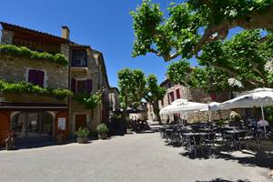 VILLAGE MEDIEVAL 4KMS