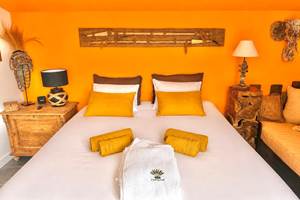 CHAMBRE JAUNE