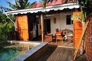 gite-horizon-balisiers-terrasse-ouverte-salon-exterieur