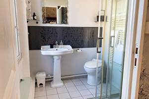 Chambre Ysorée salle de bain - Closerie la Fontaine - Touraine - Château de la Loire