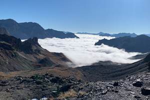 La vallée étroite.