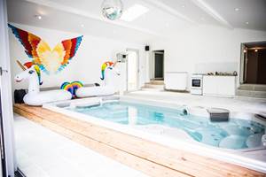 SPA de nage Hammam Insolite Limousin Ventriglisse Pétanque Groupes Familles EVG-EVJF