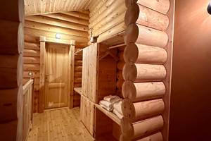 étage du duplex tout en rondins de bois