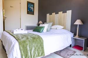 Chambre d'hôtes  Orzals et Spa - La Villa des Raspes