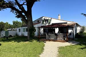 Ile-De-Ré Grande Maison - Pergola vue jardin - Plancha barbecue apéro