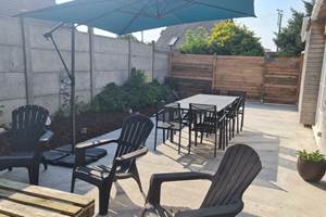 Terrasse extérieure exposée sud 50m² pour un barbeuc entre amis à Lille