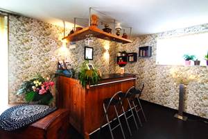 Un vrai plaisir de prendre l'apéro autour de ce bar !