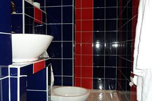 Salle de bain individuelle hotel jean bart paris 6