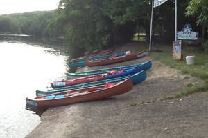 Pause déjeuner pour les canoetistes