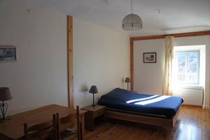 Ecole - Grande Chambre